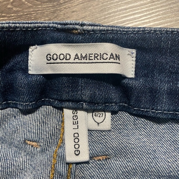 Skinny Good American good legs, size 4 medium wash and medium rise! - Picture 2 of 3